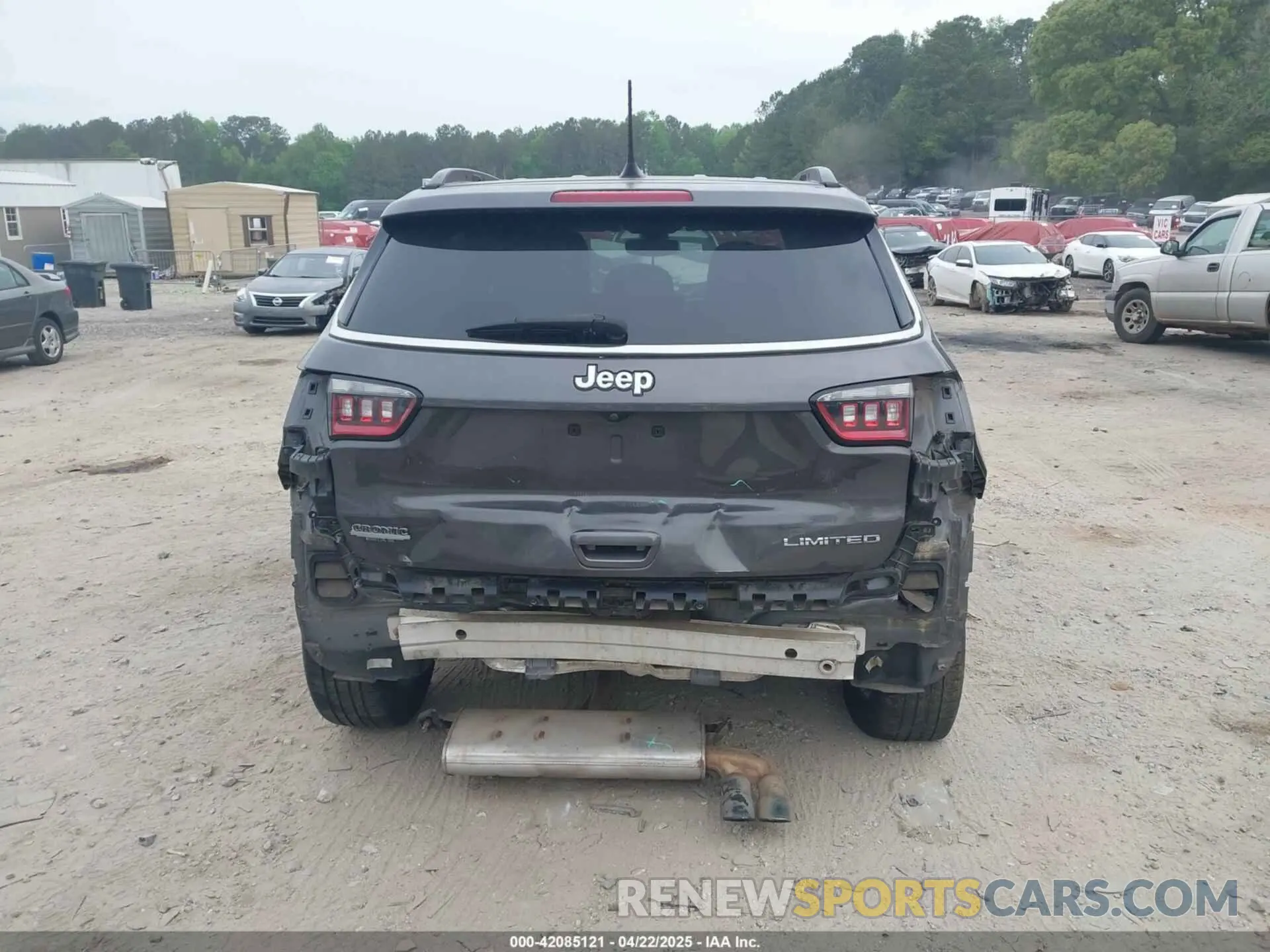 17 Photograph of a damaged car 3C4NJCCB0LT128635 JEEP COMPASS 2020