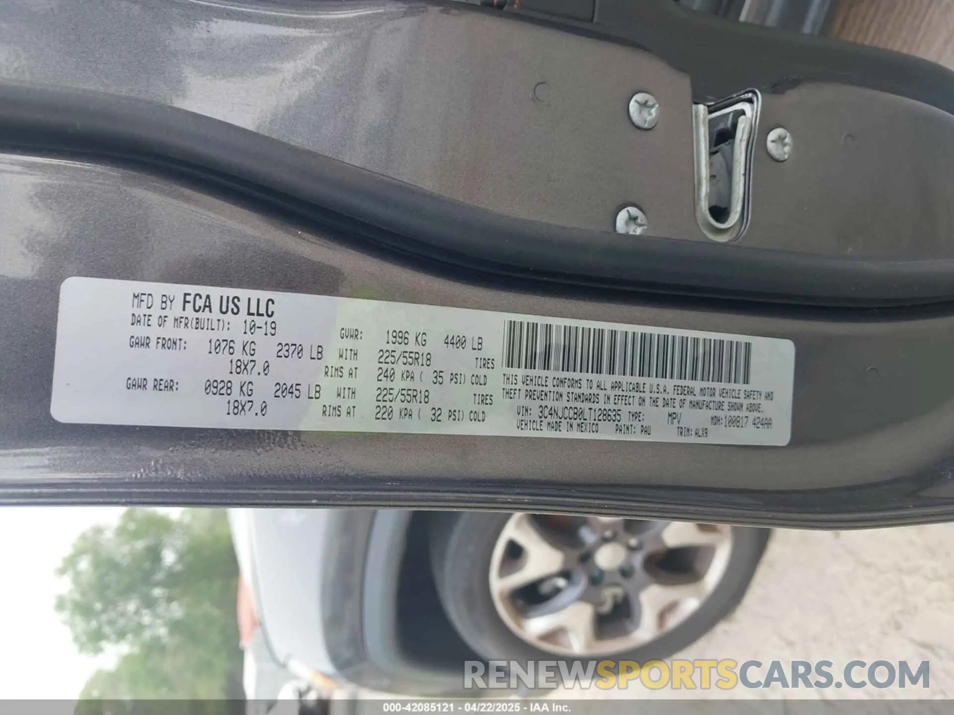 9 Photograph of a damaged car 3C4NJCCB0LT128635 JEEP COMPASS 2020