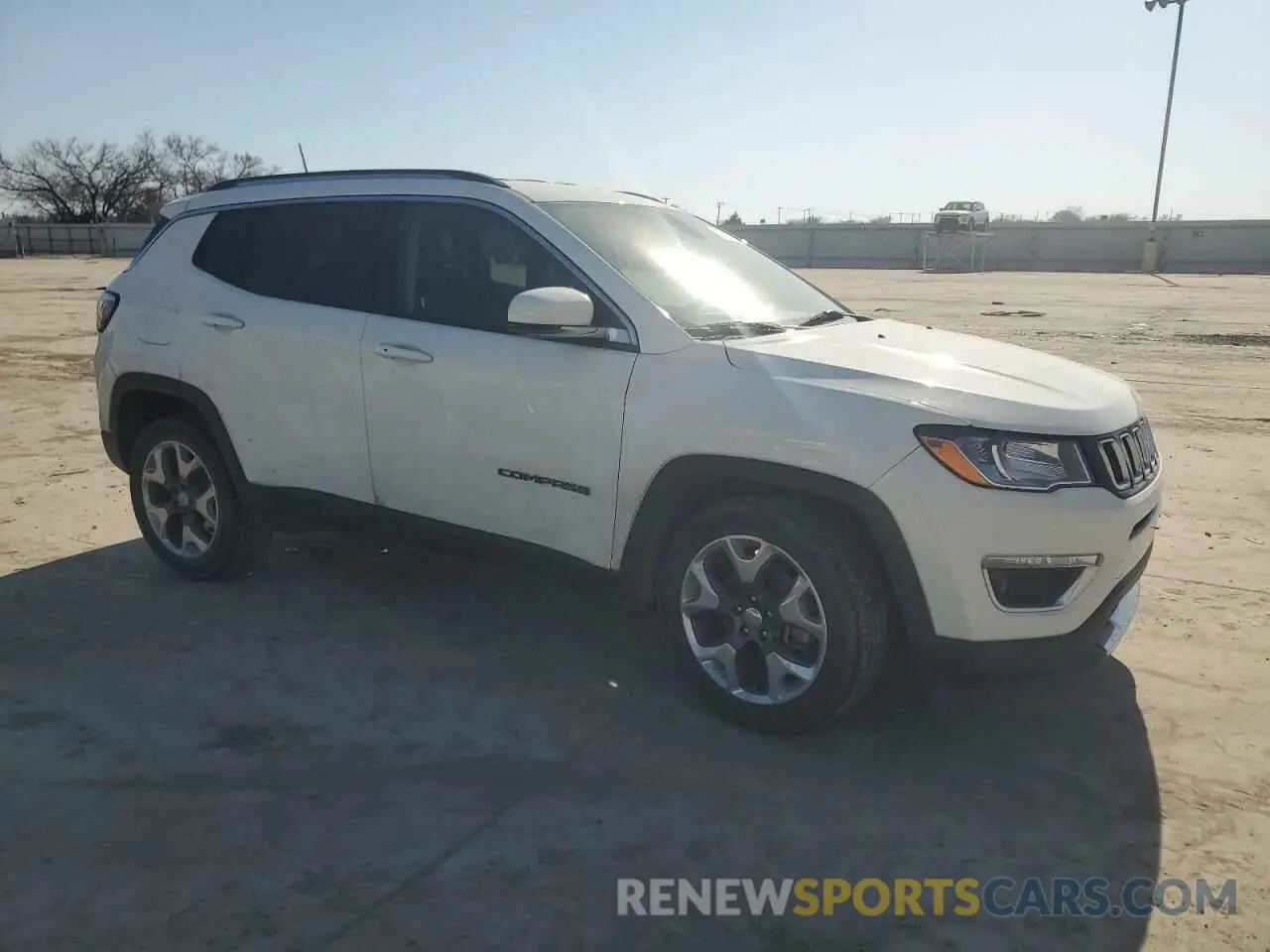 4 Photograph of a damaged car 3C4NJCCB0LT229707 JEEP COMPASS 2020