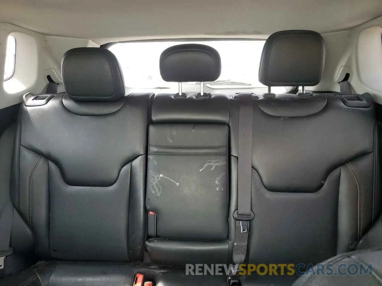 10 Photograph of a damaged car 3C4NJCCB2LT110363 JEEP COMPASS 2020