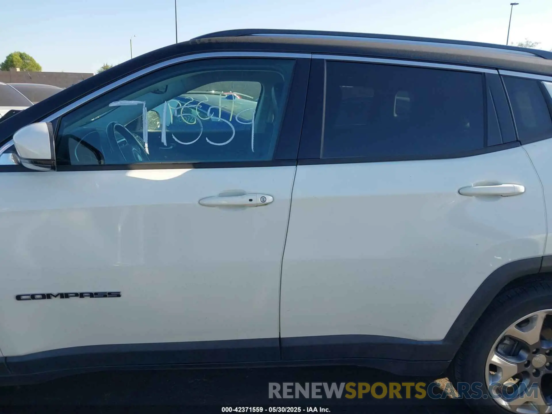 14 Photograph of a damaged car 3C4NJCCB2LT114607 JEEP COMPASS 2020