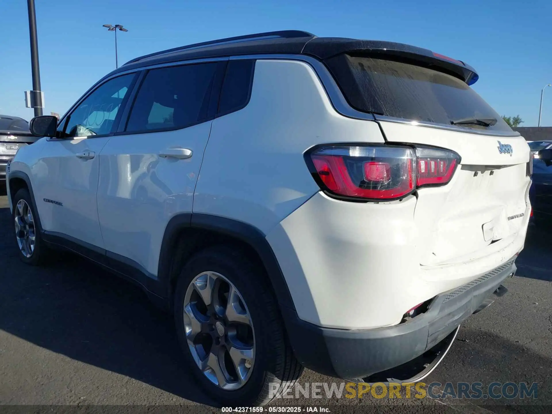 3 Photograph of a damaged car 3C4NJCCB2LT114607 JEEP COMPASS 2020