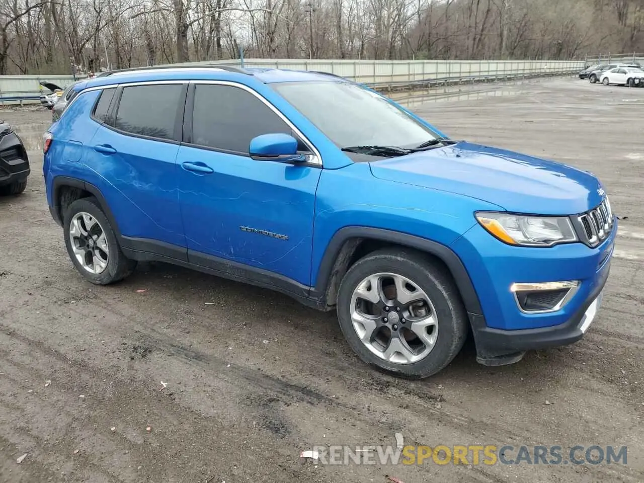 4 Photograph of a damaged car 3C4NJCCB2LT114672 JEEP COMPASS 2020