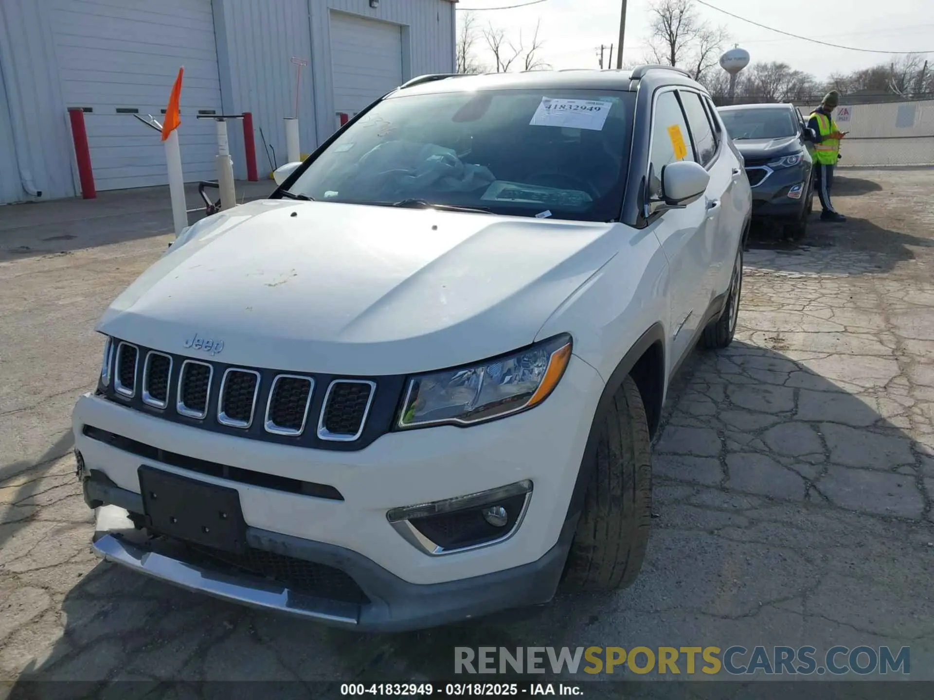 2 Photograph of a damaged car 3C4NJCCB2LT247237 JEEP COMPASS 2020