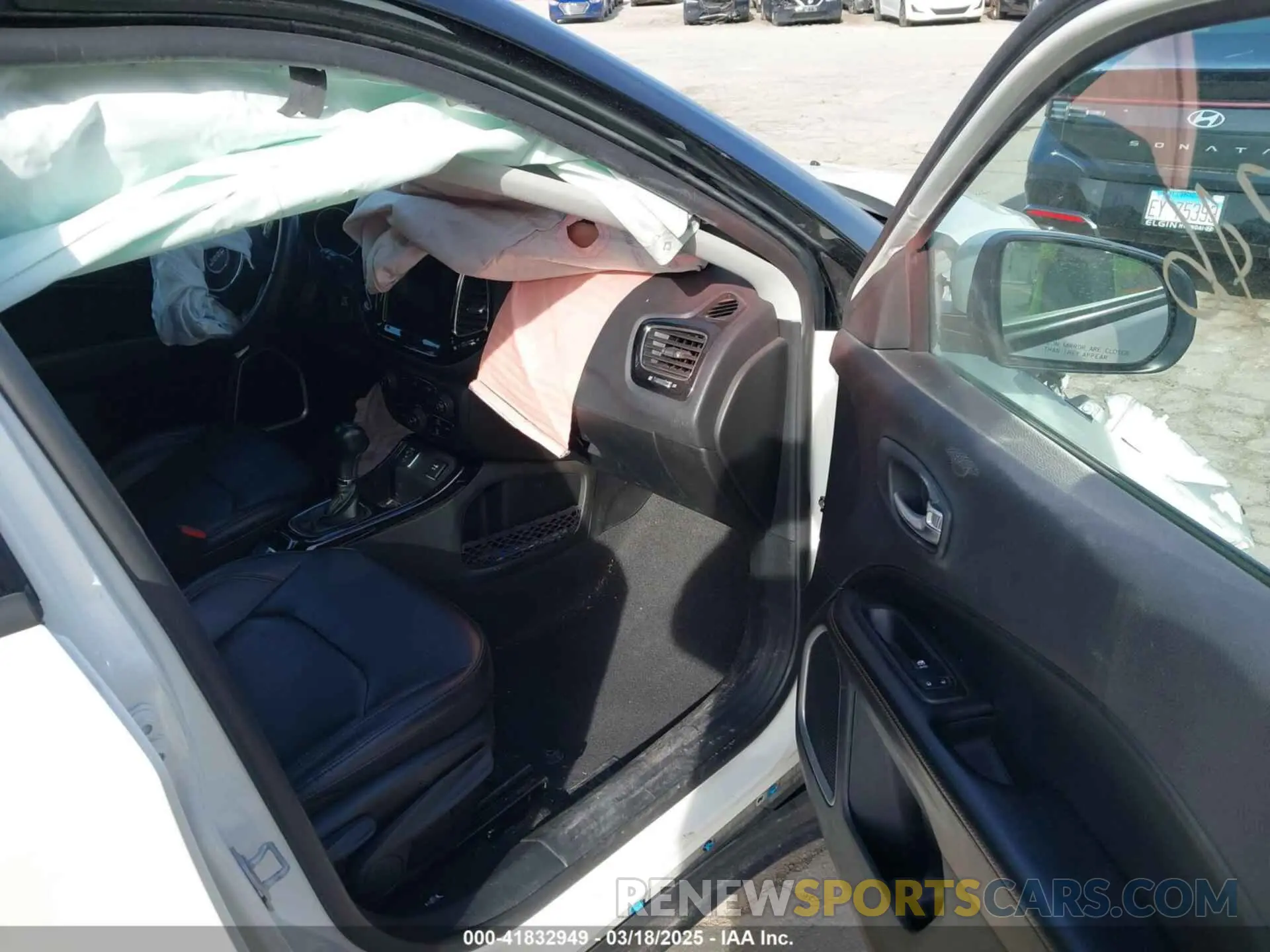 5 Photograph of a damaged car 3C4NJCCB2LT247237 JEEP COMPASS 2020