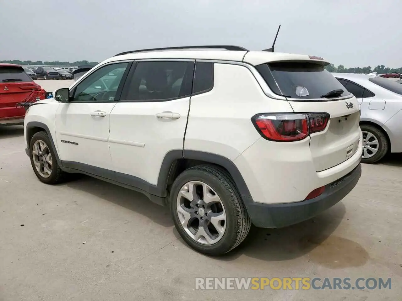 2 Photograph of a damaged car 3C4NJCCB4LT122675 JEEP COMPASS 2020
