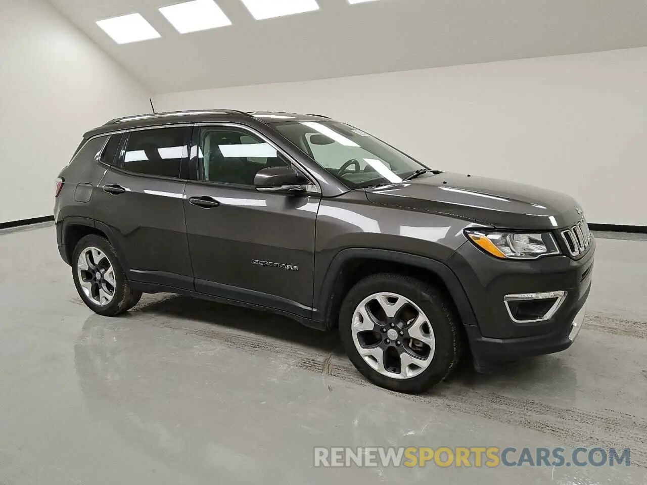 4 Photograph of a damaged car 3C4NJCCB4LT129058 JEEP COMPASS 2020