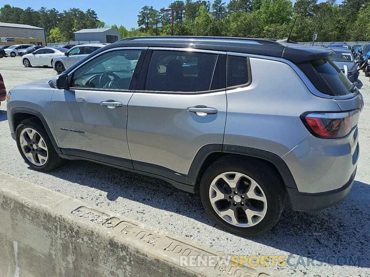 2 Photograph of a damaged car 3C4NJCCB4LT211159 JEEP COMPASS 2020