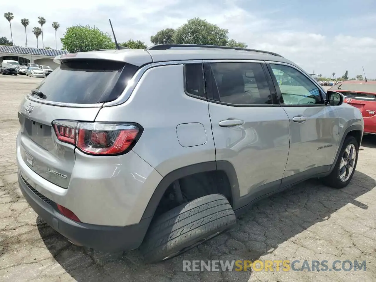 3 Photograph of a damaged car 3C4NJCCB5LT128677 JEEP COMPASS 2020