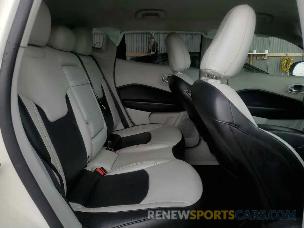 11 Photograph of a damaged car 3C4NJCCB7LT114392 JEEP COMPASS 2020