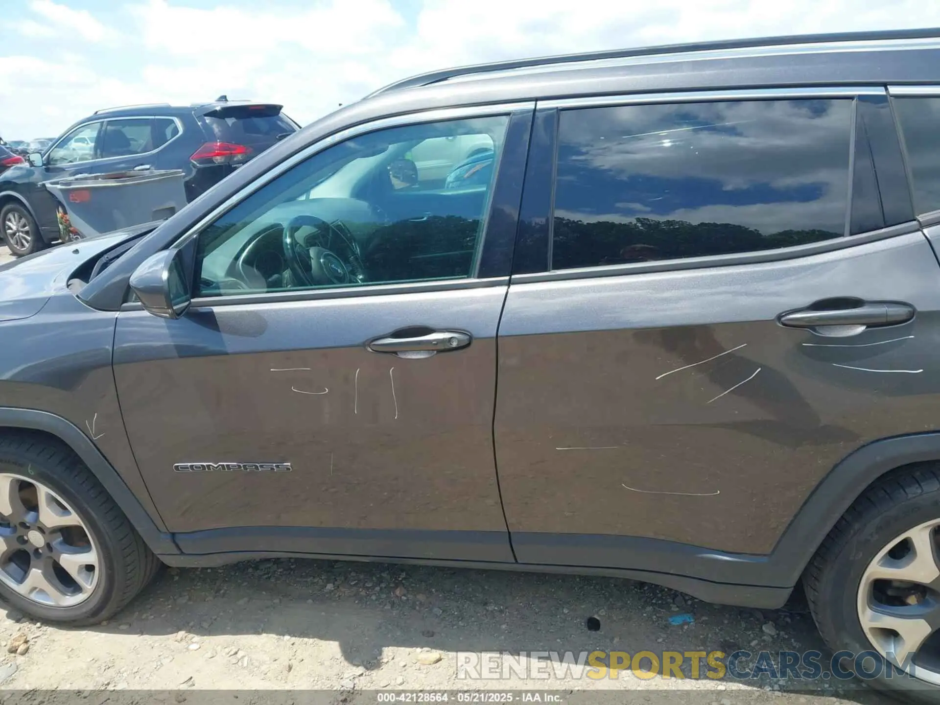 14 Photograph of a damaged car 3C4NJCCB8LT158403 JEEP COMPASS 2020