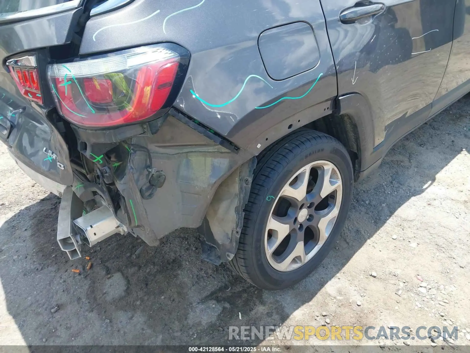 18 Photograph of a damaged car 3C4NJCCB8LT158403 JEEP COMPASS 2020