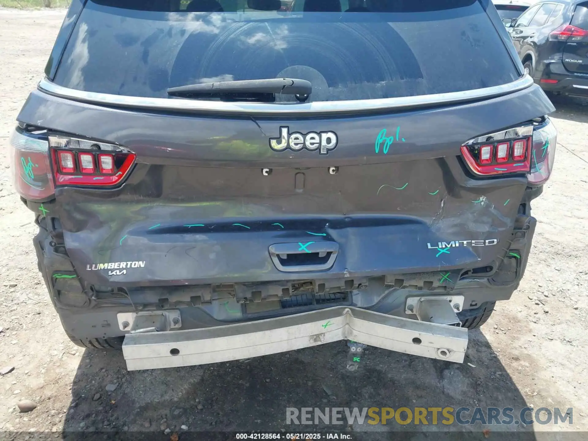 6 Photograph of a damaged car 3C4NJCCB8LT158403 JEEP COMPASS 2020