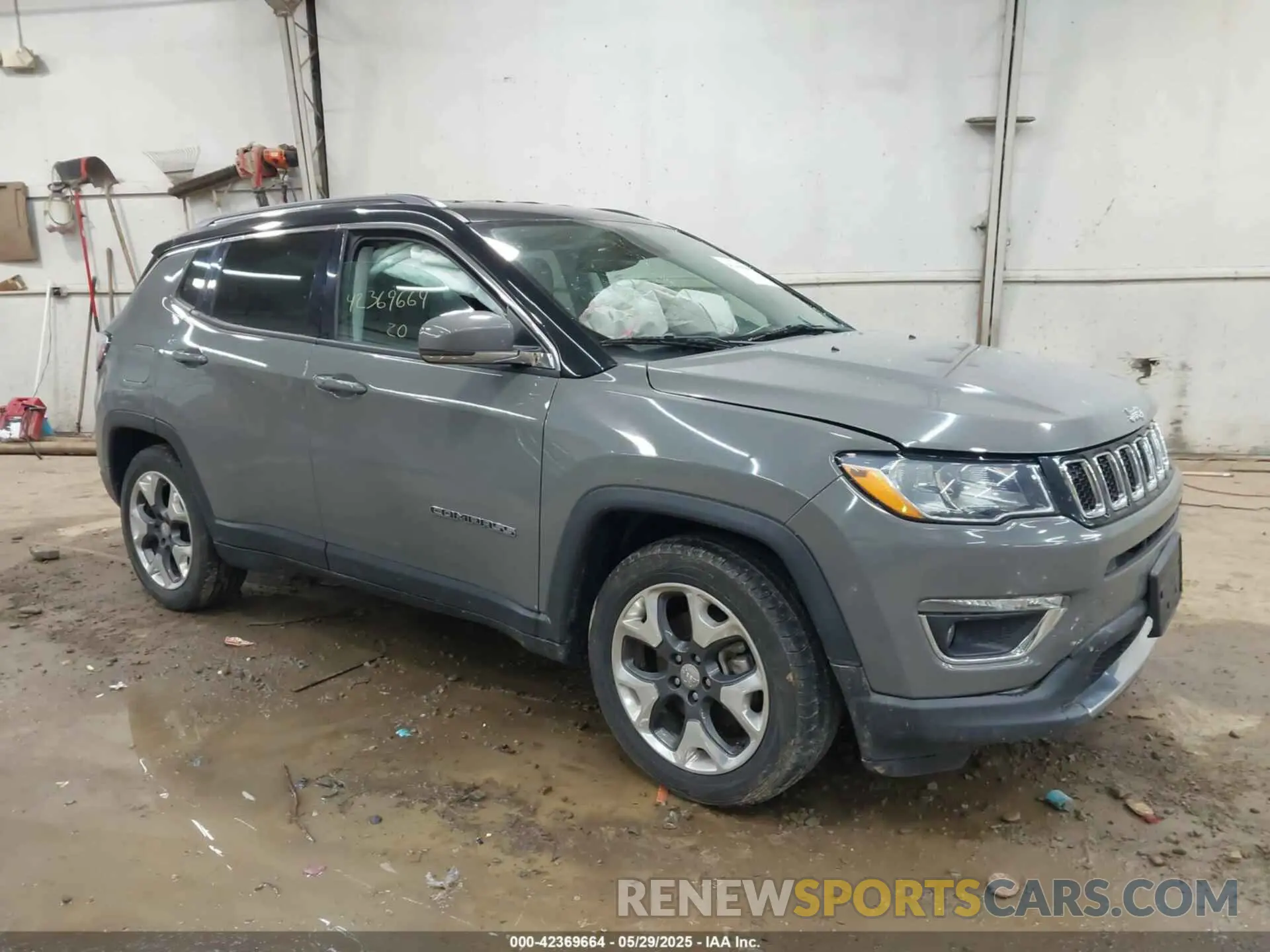 1 Photograph of a damaged car 3C4NJCCB9LT108111 JEEP COMPASS 2020
