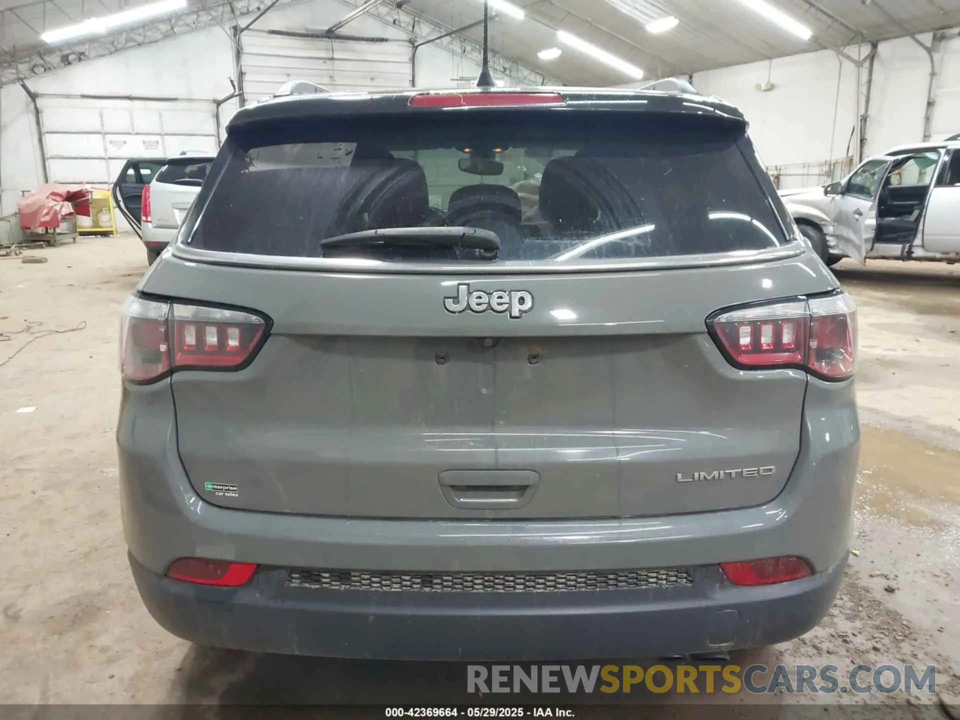 16 Photograph of a damaged car 3C4NJCCB9LT108111 JEEP COMPASS 2020
