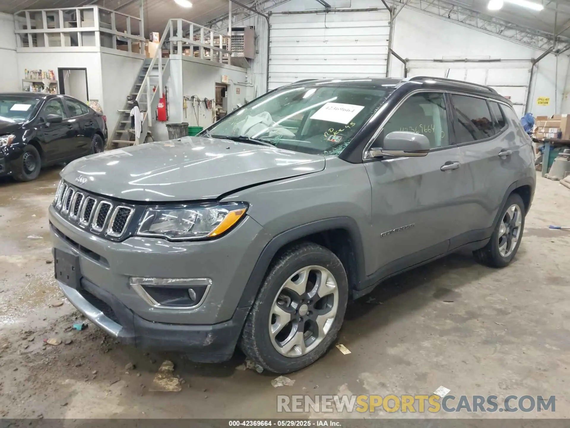 2 Photograph of a damaged car 3C4NJCCB9LT108111 JEEP COMPASS 2020