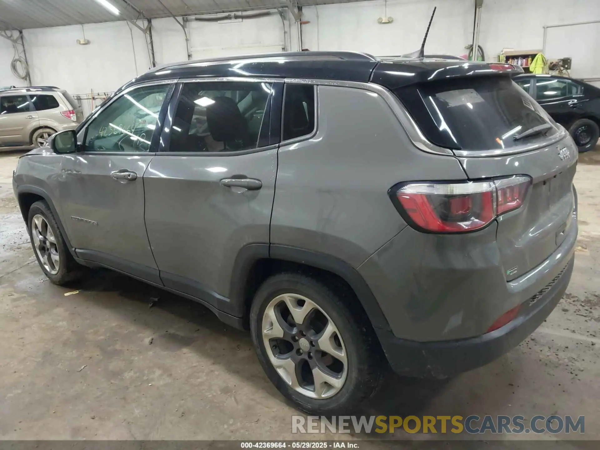 3 Photograph of a damaged car 3C4NJCCB9LT108111 JEEP COMPASS 2020