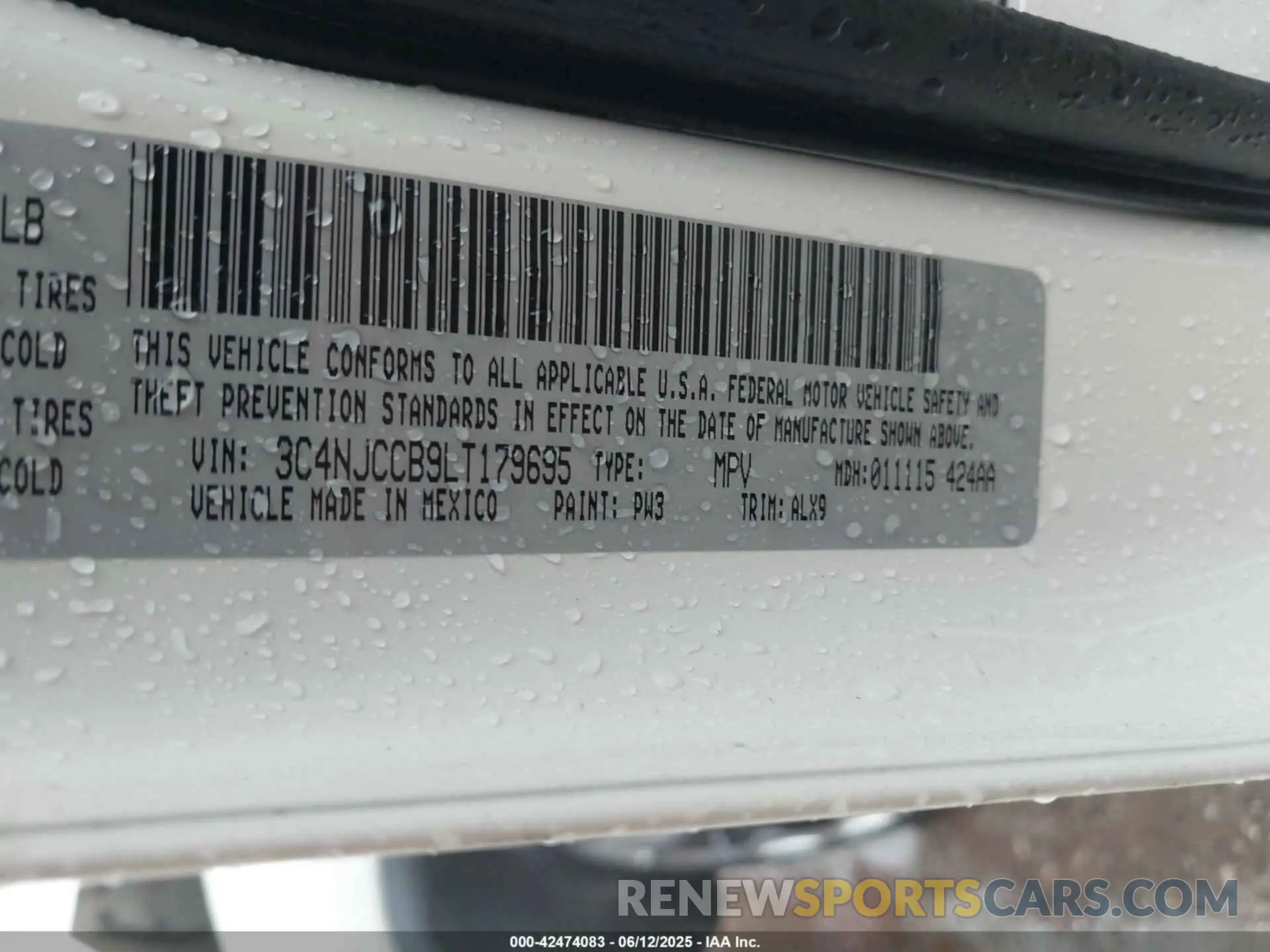 9 Photograph of a damaged car 3C4NJCCB9LT179695 JEEP COMPASS 2020