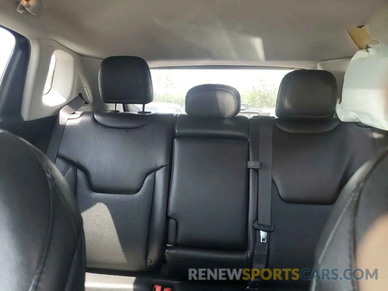 10 Photograph of a damaged car 3C4NJCCB9LT198554 JEEP COMPASS 2020