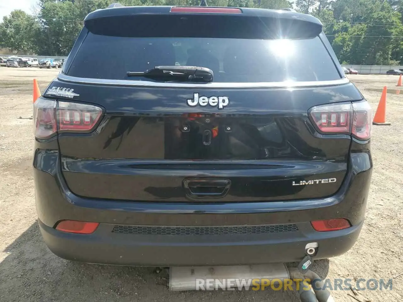 6 Photograph of a damaged car 3C4NJCCB9LT198554 JEEP COMPASS 2020