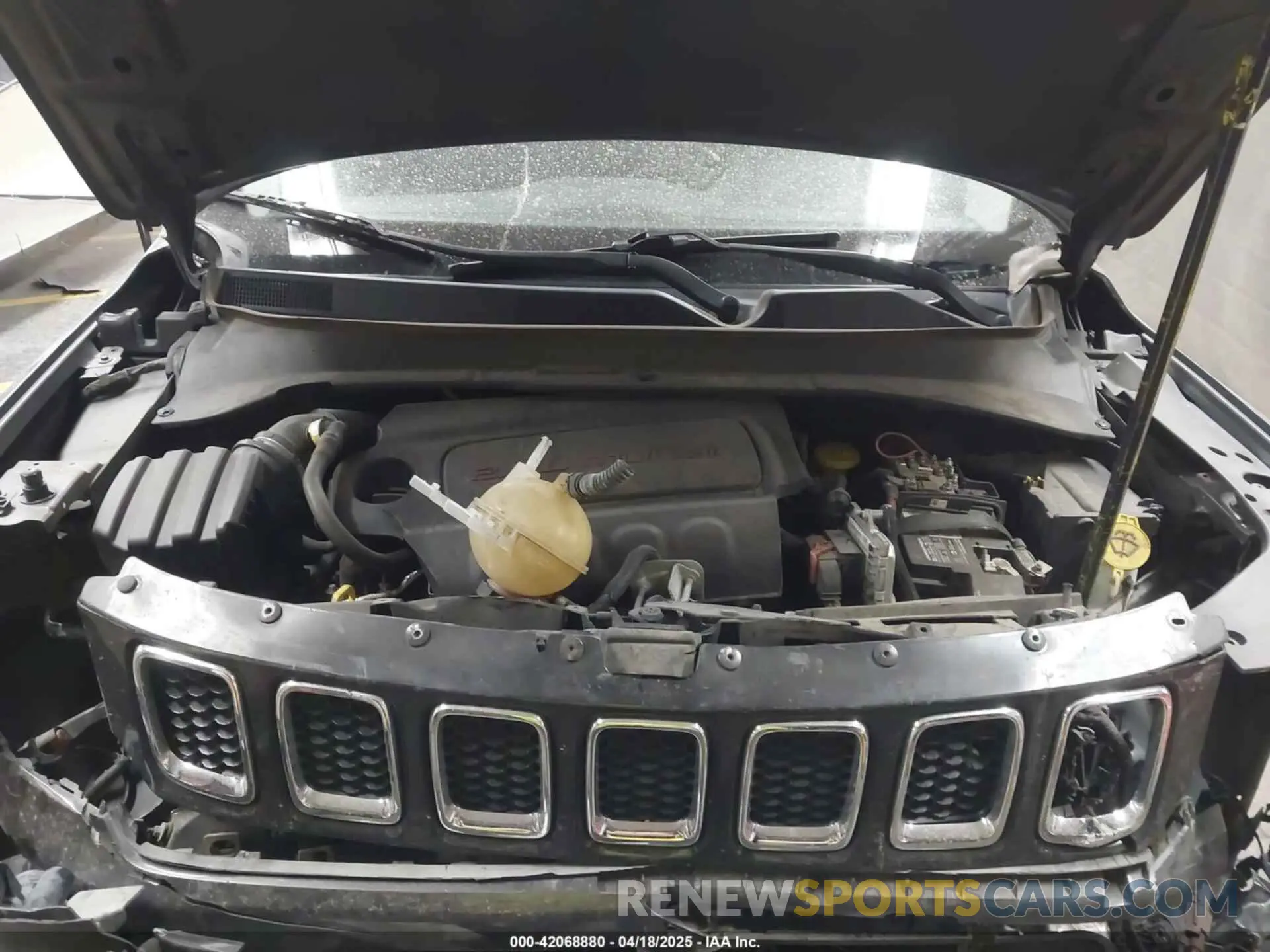 10 Photograph of a damaged car 3C4NJDAB0LT145542 JEEP COMPASS 2020