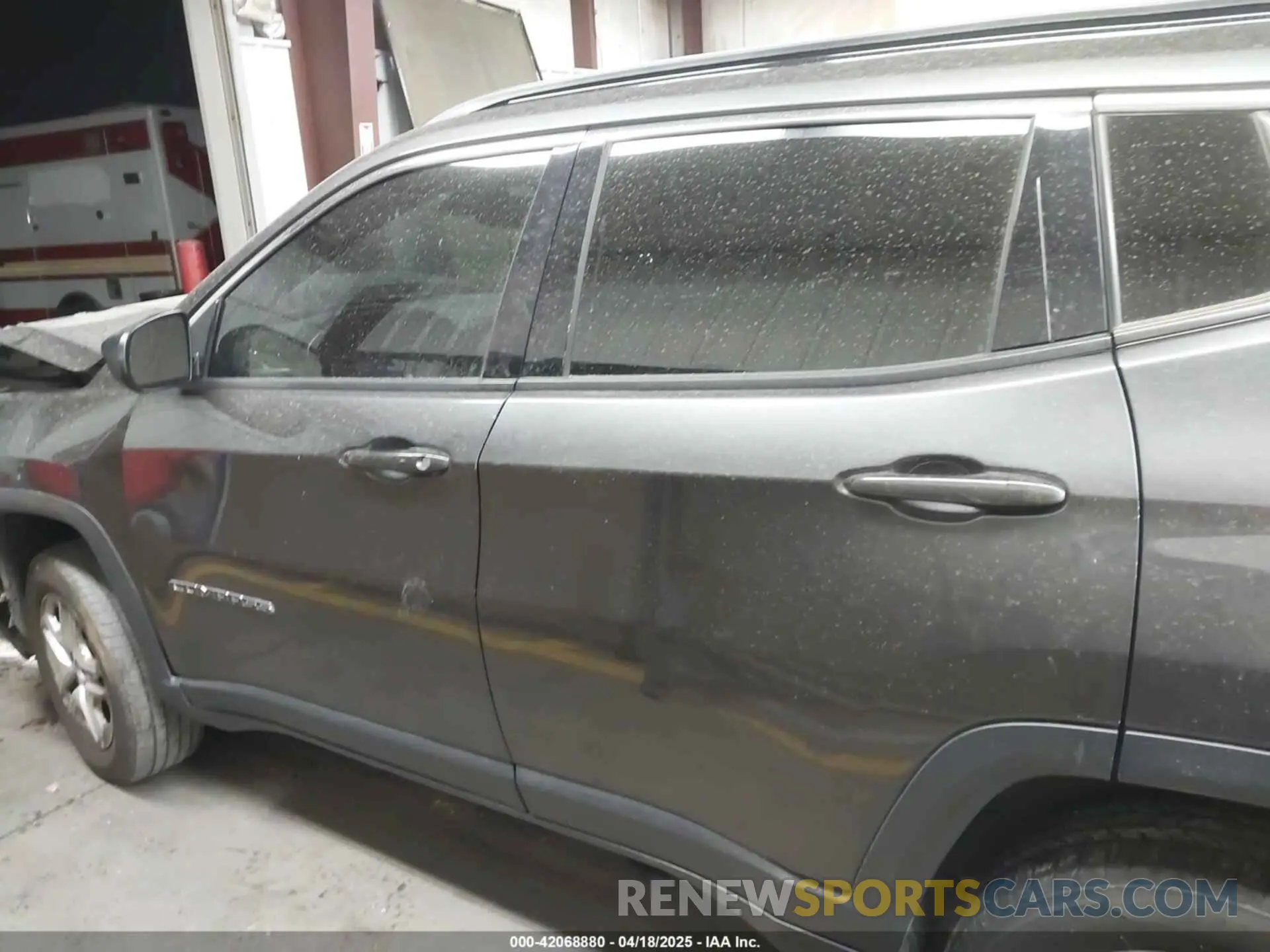 14 Photograph of a damaged car 3C4NJDAB0LT145542 JEEP COMPASS 2020