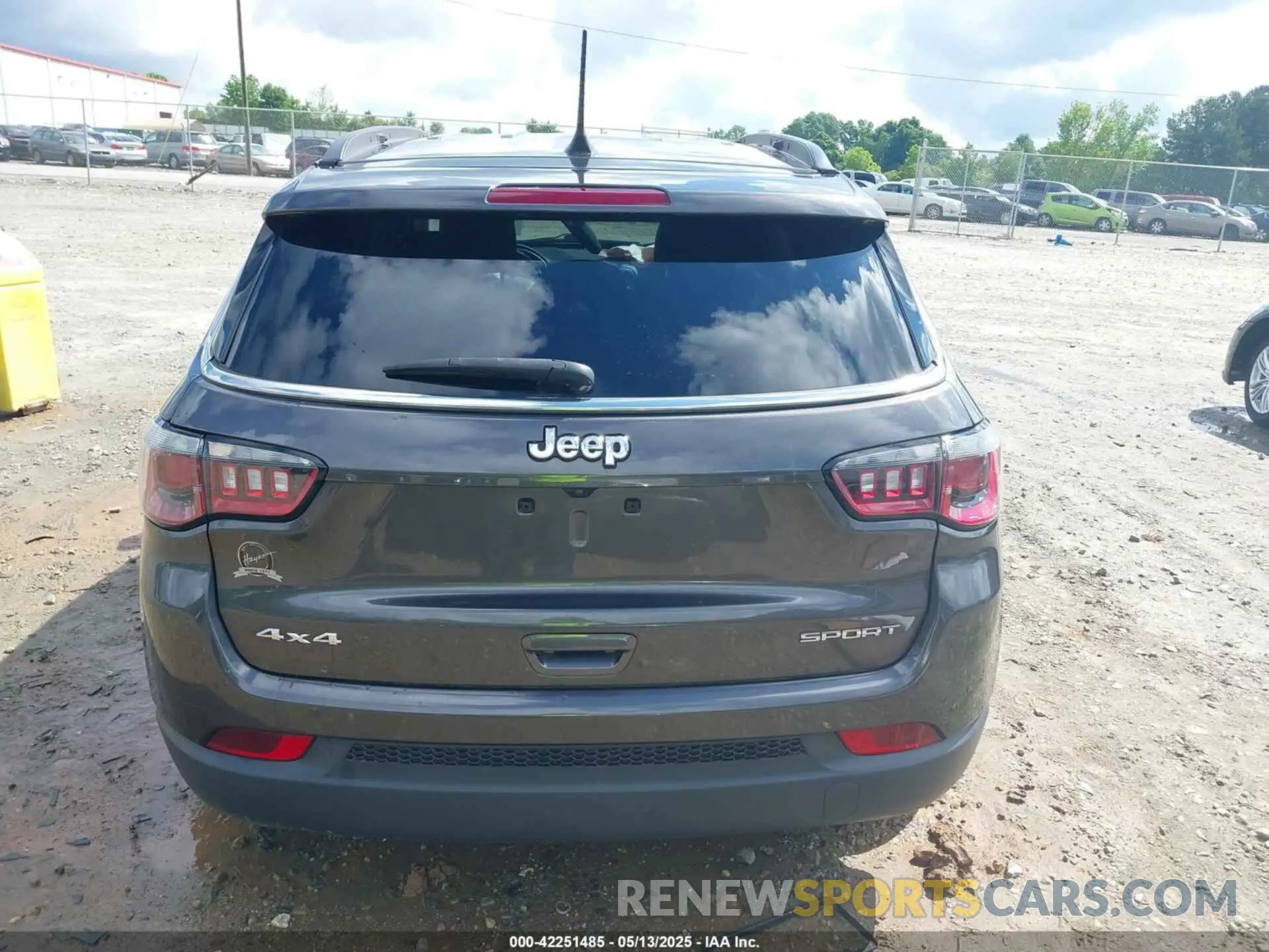 16 Photograph of a damaged car 3C4NJDAB0LT149235 JEEP COMPASS 2020