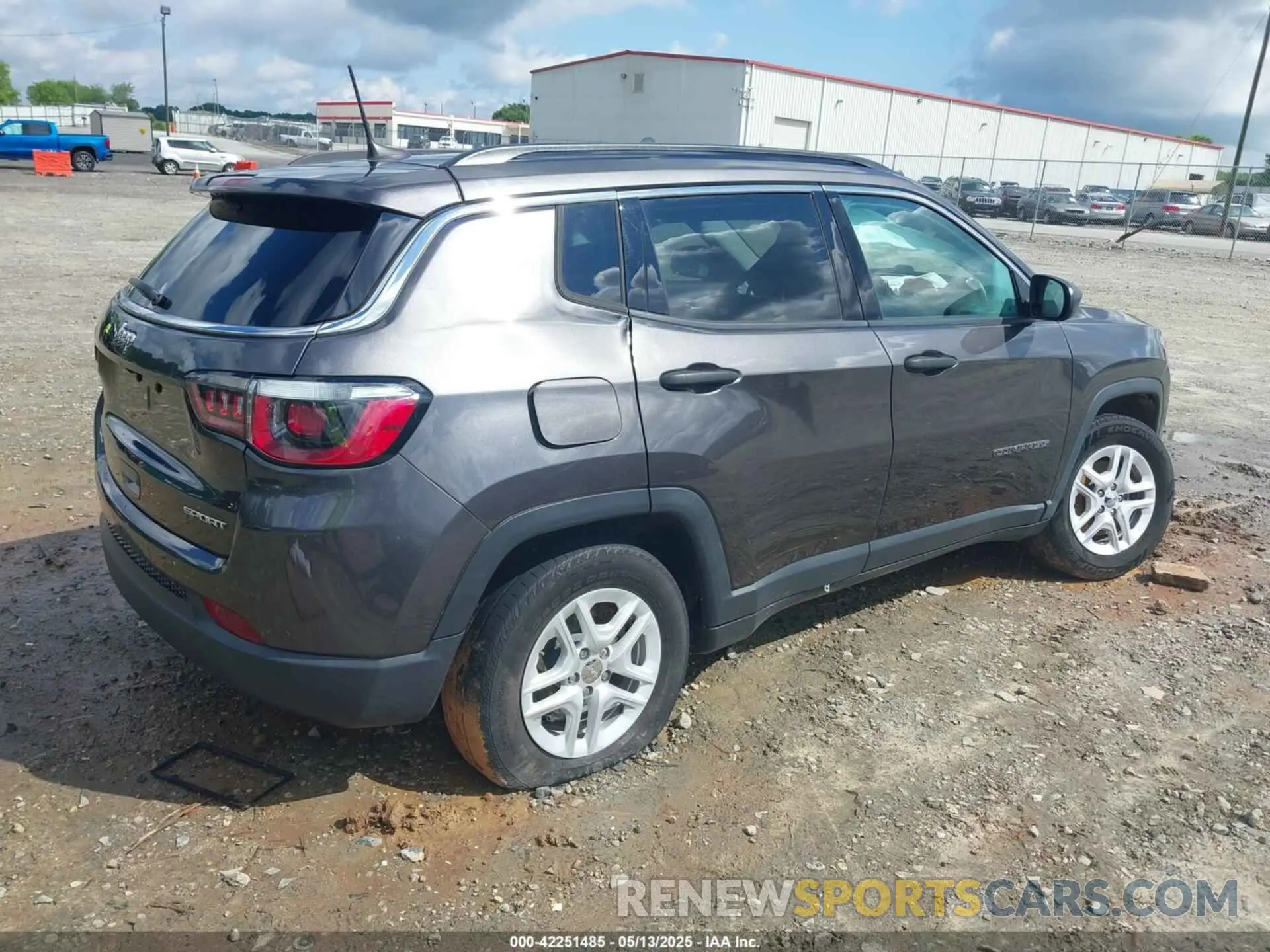 4 Photograph of a damaged car 3C4NJDAB0LT149235 JEEP COMPASS 2020