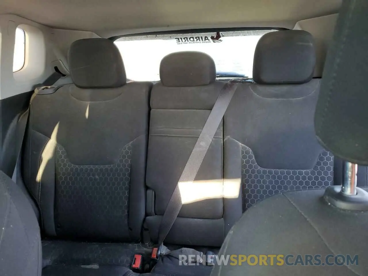 10 Photograph of a damaged car 3C4NJDAB1LT112288 JEEP COMPASS 2020