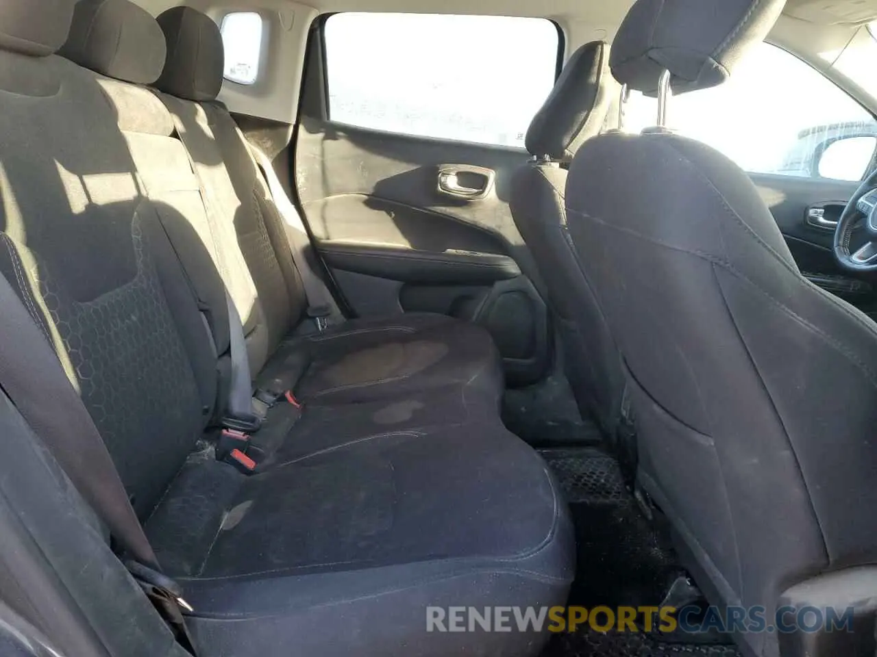 11 Photograph of a damaged car 3C4NJDAB1LT112288 JEEP COMPASS 2020