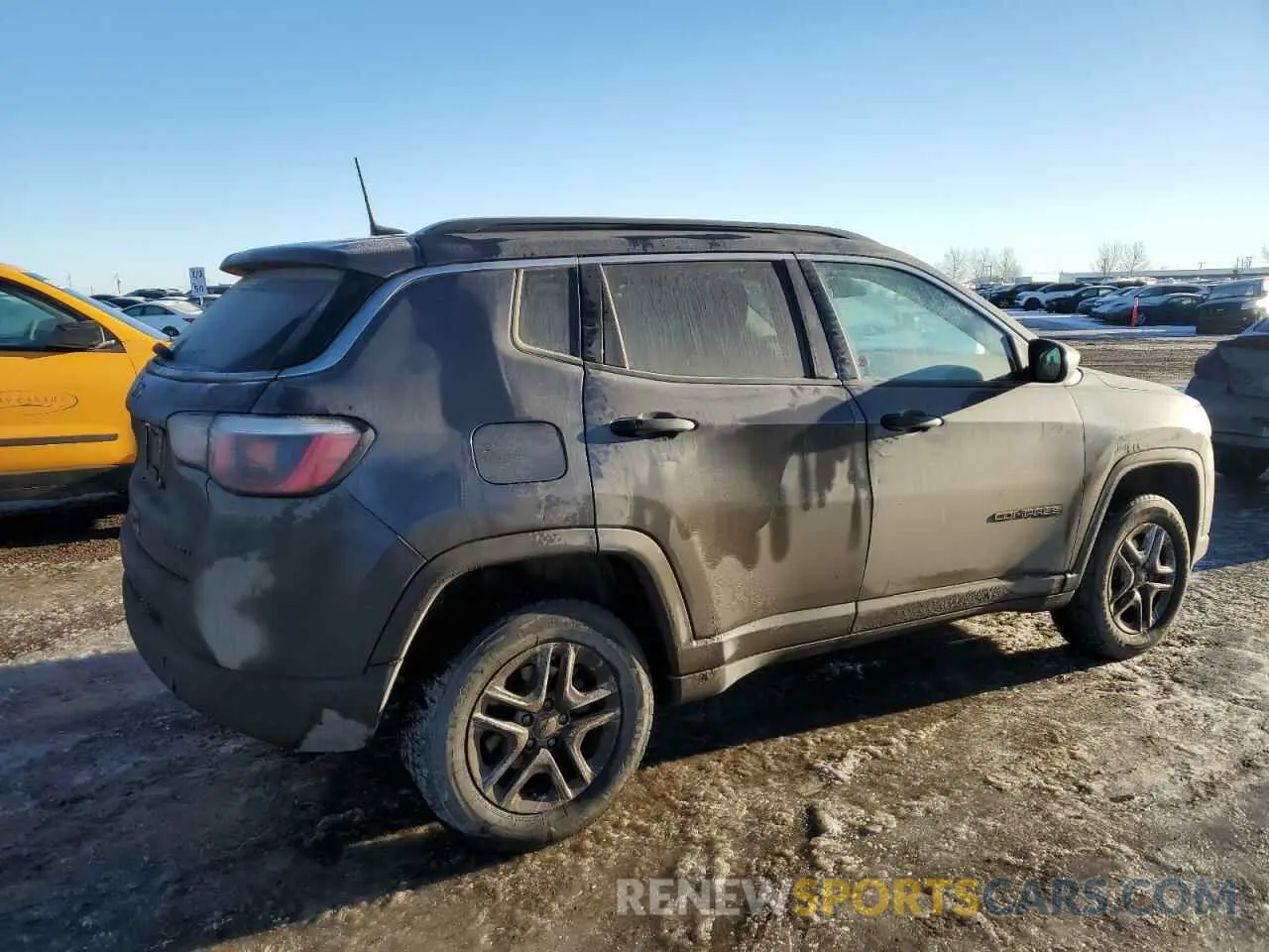3 Photograph of a damaged car 3C4NJDAB1LT112288 JEEP COMPASS 2020