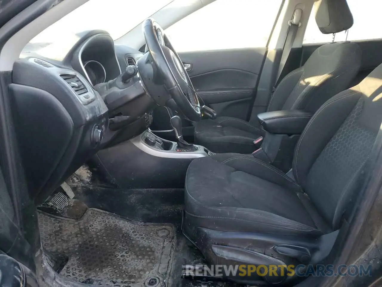 7 Photograph of a damaged car 3C4NJDAB1LT112288 JEEP COMPASS 2020