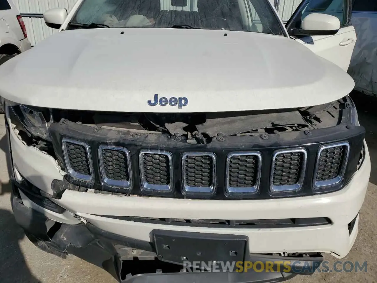 13 Photograph of a damaged car 3C4NJDAB1LT132704 JEEP COMPASS 2020