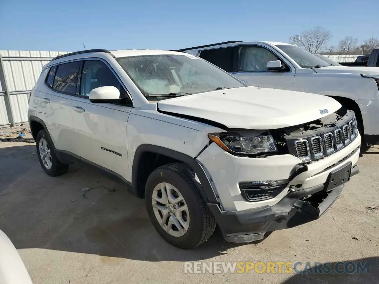 4 Photograph of a damaged car 3C4NJDAB1LT132704 JEEP COMPASS 2020