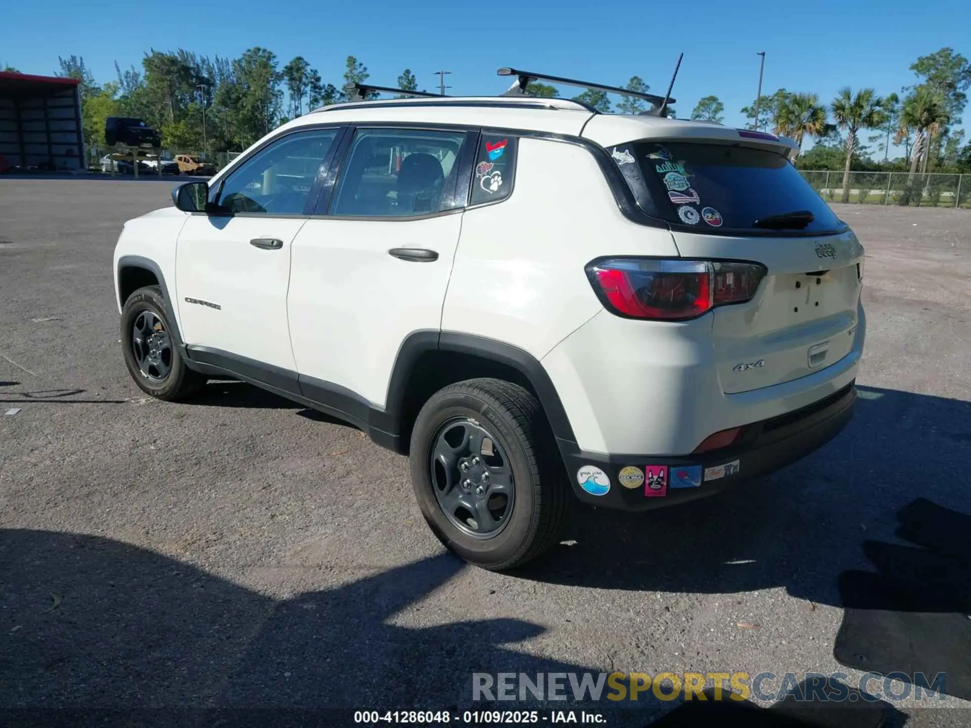3 Photograph of a damaged car 3C4NJDAB3LT210111 JEEP COMPASS 2020