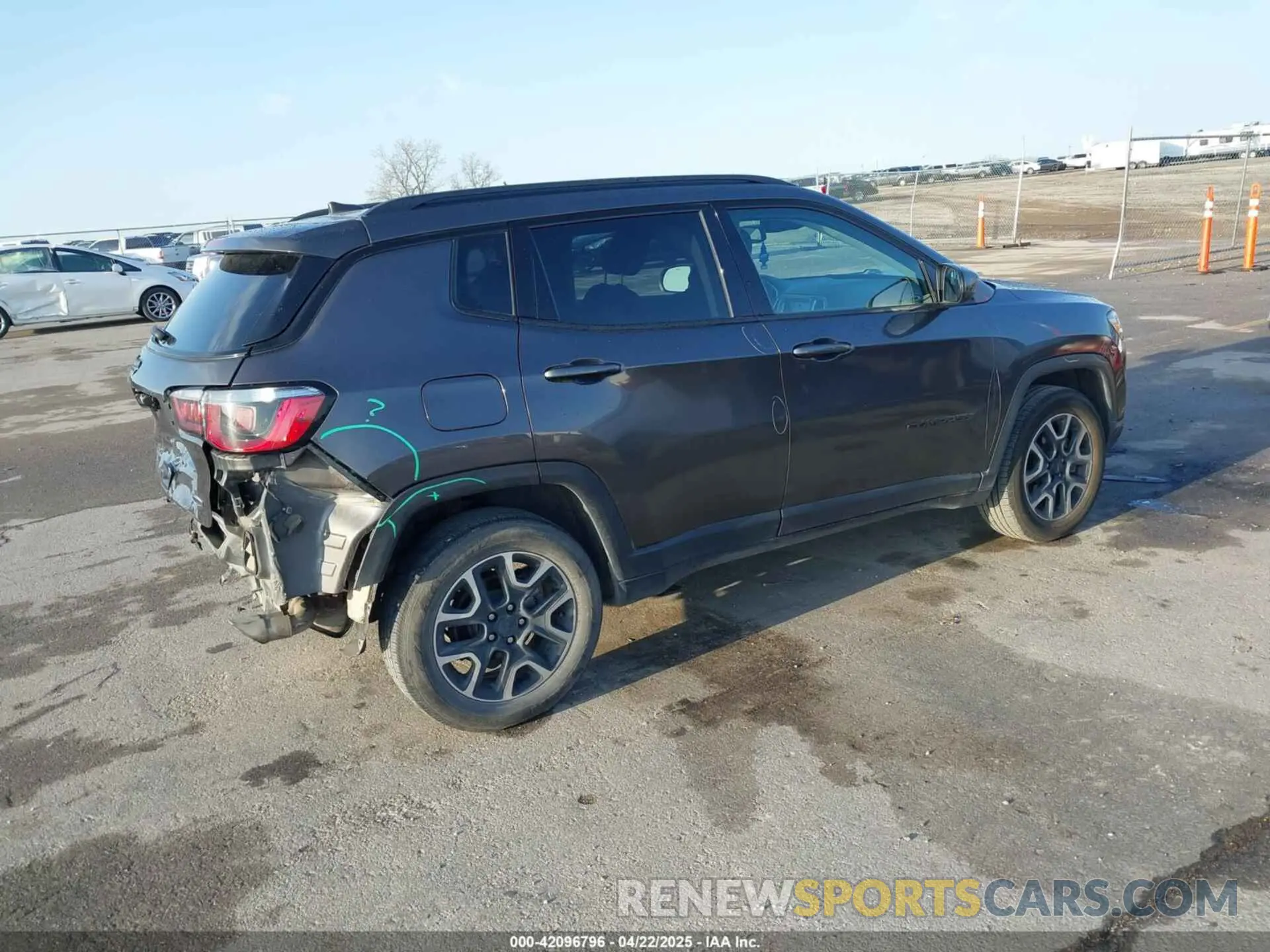 4 Photograph of a damaged car 3C4NJDAB3LT224171 JEEP COMPASS 2020