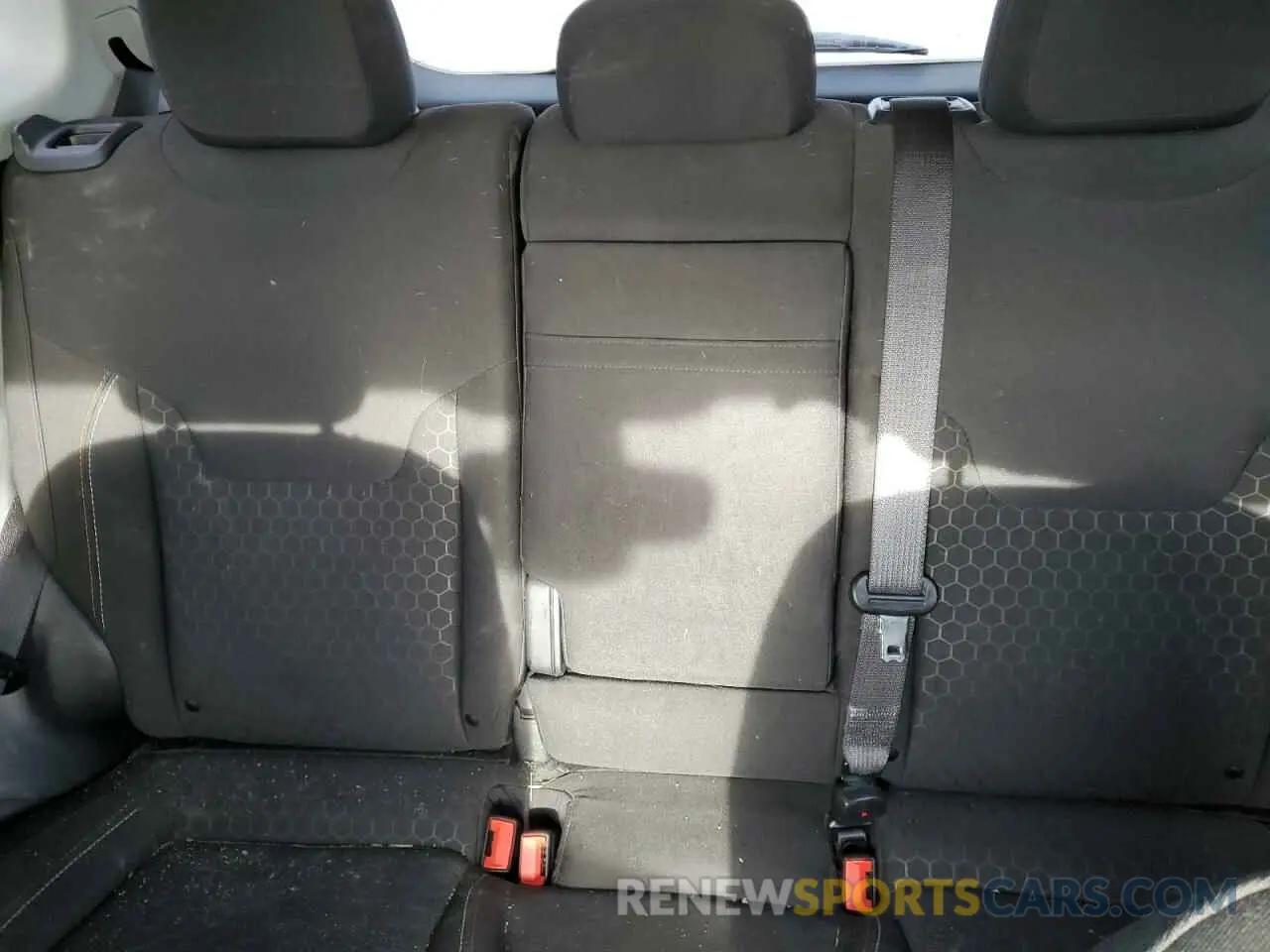 10 Photograph of a damaged car 3C4NJDAB6LT144069 JEEP COMPASS 2020
