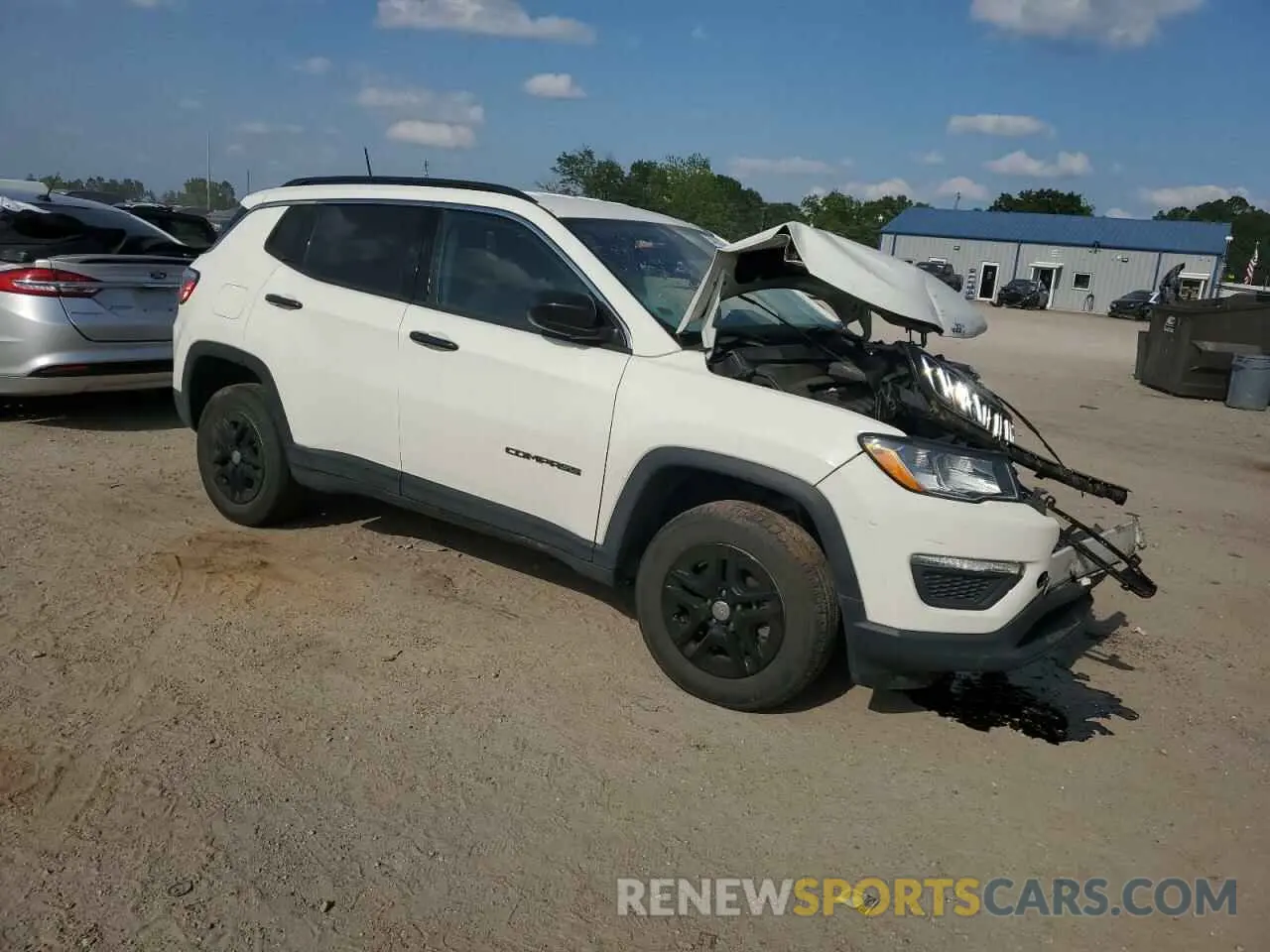4 Photograph of a damaged car 3C4NJDAB8LT105015 JEEP COMPASS 2020