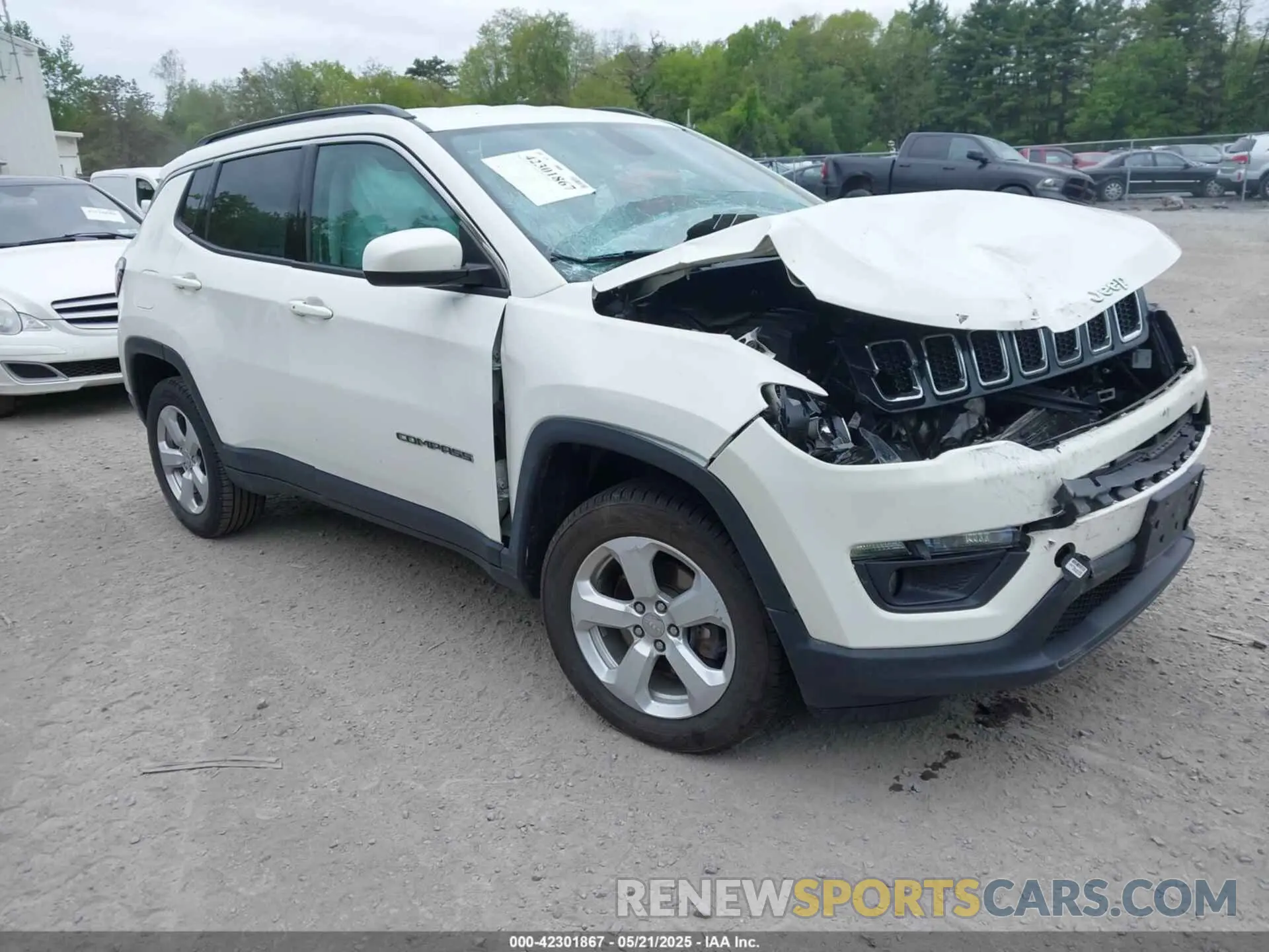 1 Photograph of a damaged car 3C4NJDBB0LT104648 JEEP COMPASS 2020
