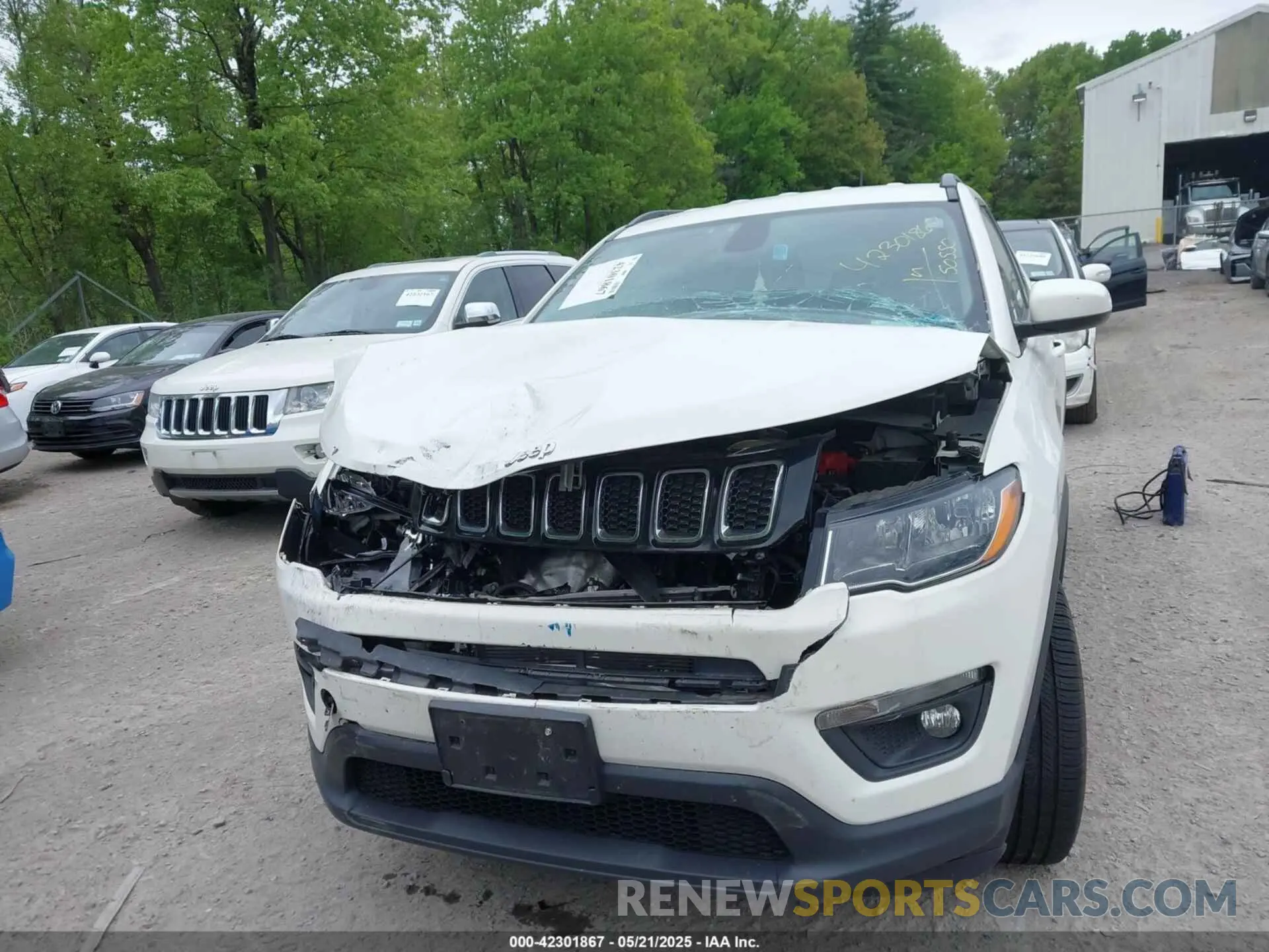 12 Photograph of a damaged car 3C4NJDBB0LT104648 JEEP COMPASS 2020