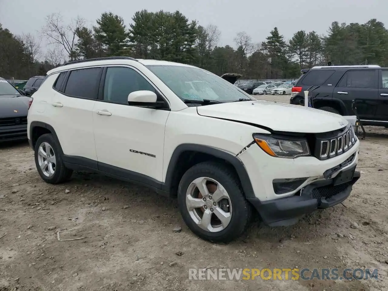 4 Photograph of a damaged car 3C4NJDBB0LT125967 JEEP COMPASS 2020