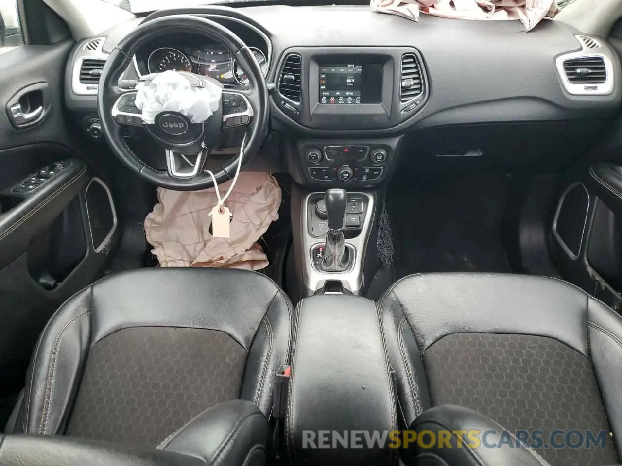 8 Photograph of a damaged car 3C4NJDBB0LT125967 JEEP COMPASS 2020