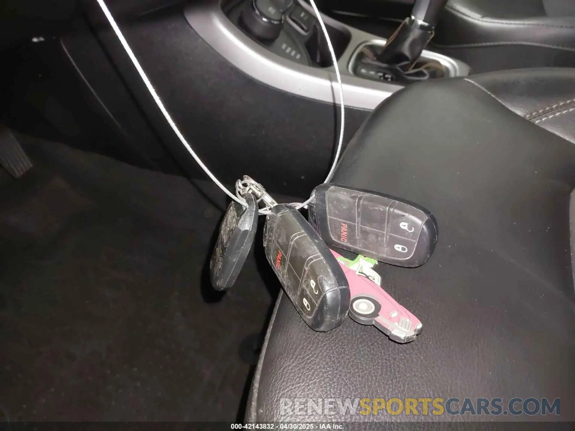 11 Photograph of a damaged car 3C4NJDBB0LT192598 JEEP COMPASS 2020