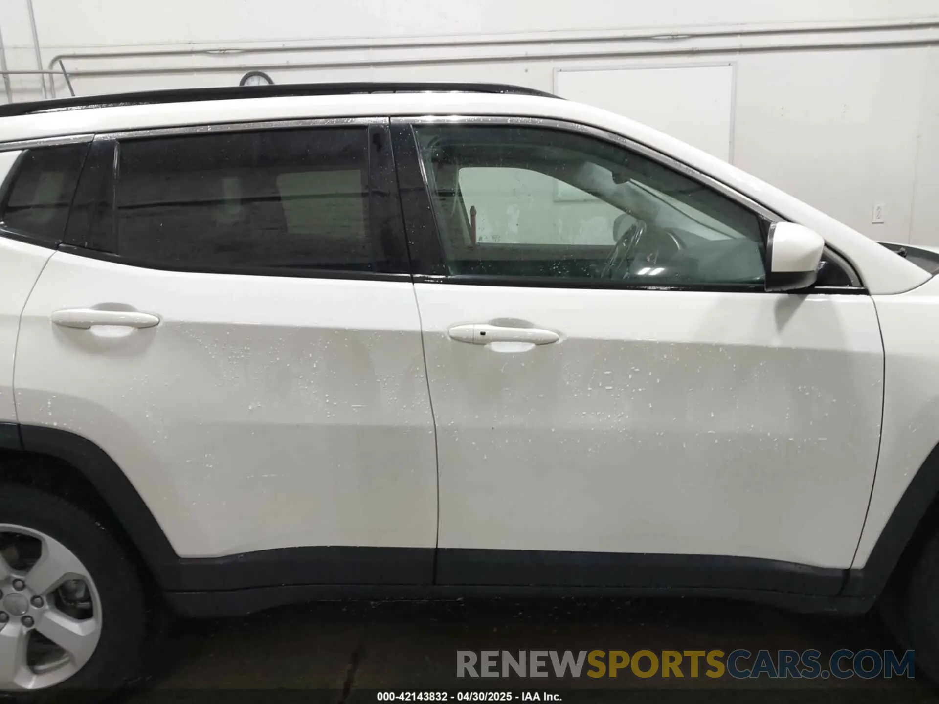 13 Photograph of a damaged car 3C4NJDBB0LT192598 JEEP COMPASS 2020