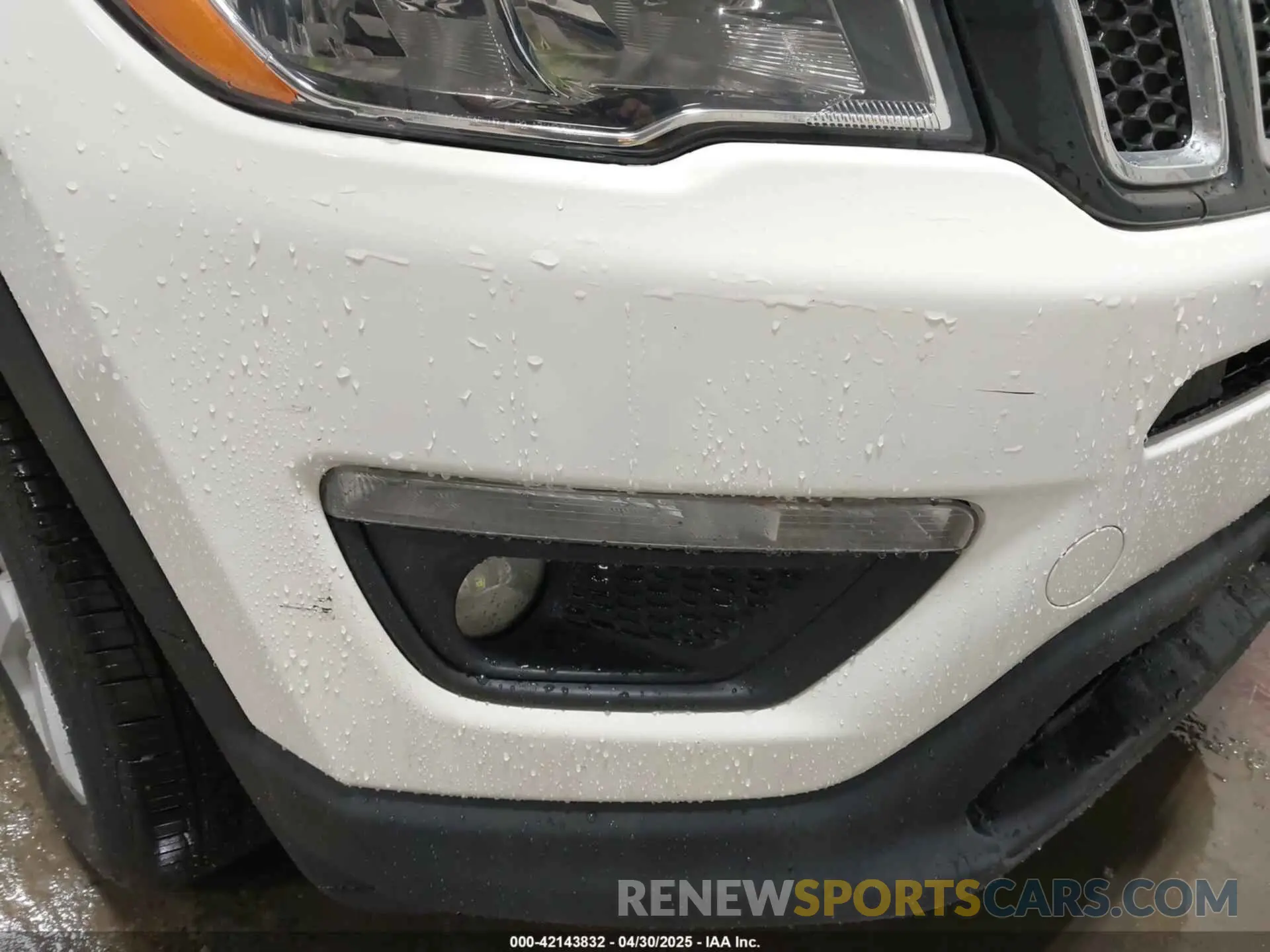 6 Photograph of a damaged car 3C4NJDBB0LT192598 JEEP COMPASS 2020