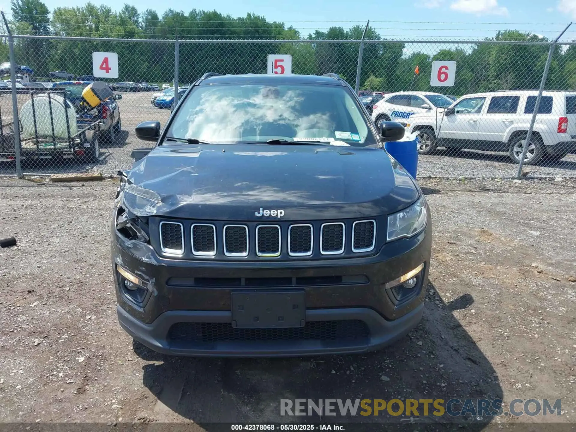 12 Photograph of a damaged car 3C4NJDBB1LT133043 JEEP COMPASS 2020