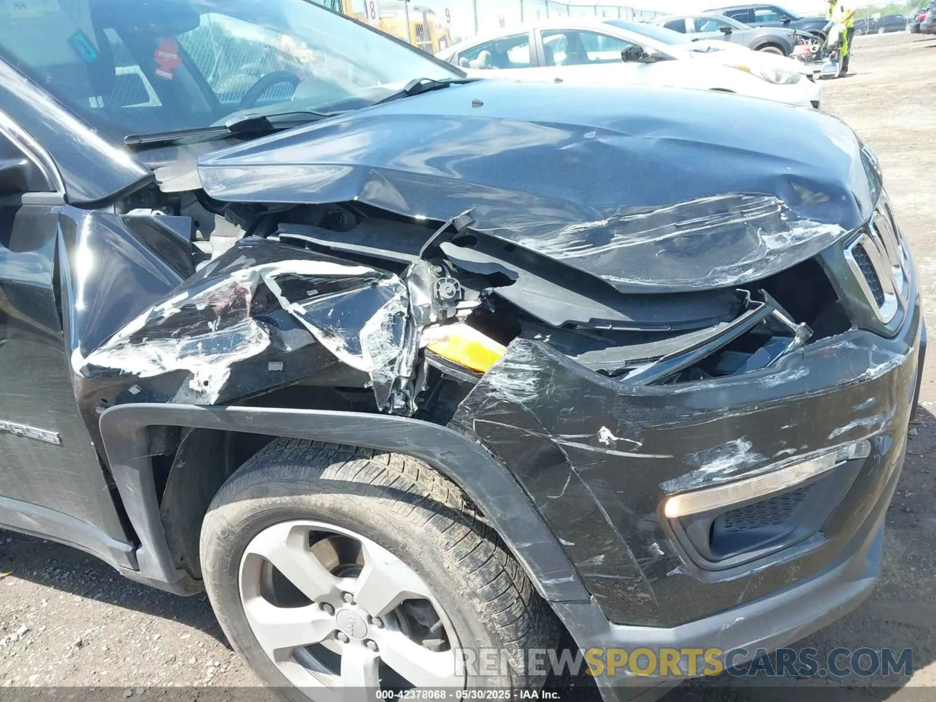 6 Photograph of a damaged car 3C4NJDBB1LT133043 JEEP COMPASS 2020