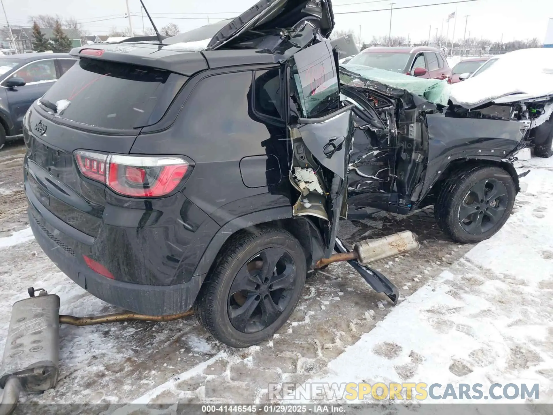 4 Photograph of a damaged car 3C4NJDBB1LT133401 JEEP COMPASS 2020