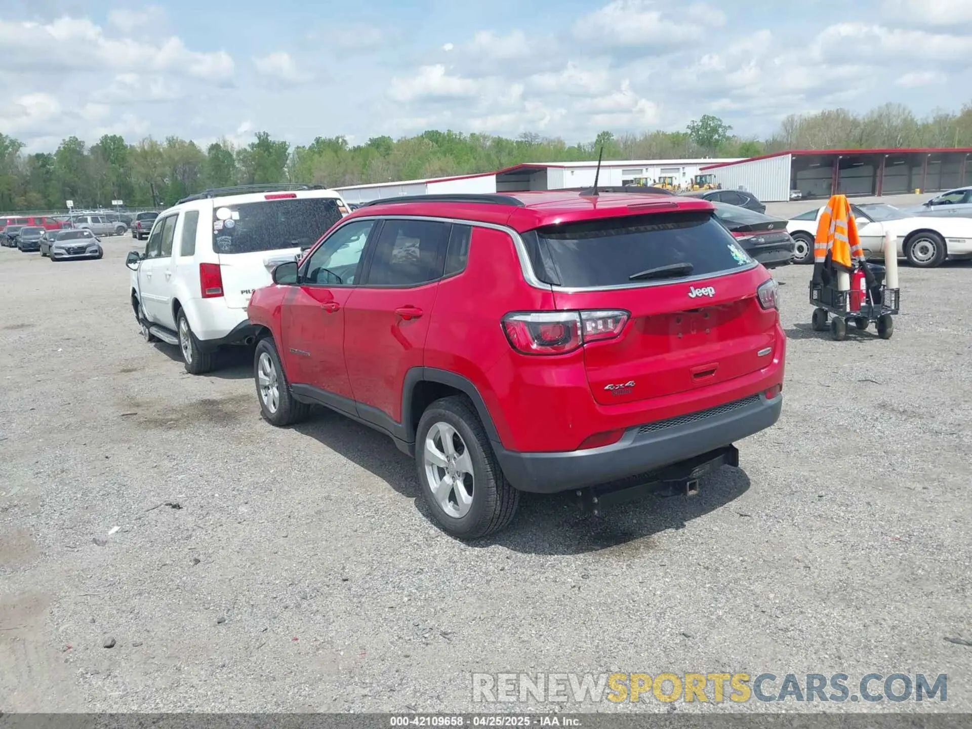 3 Photograph of a damaged car 3C4NJDBB1LT135570 JEEP COMPASS 2020