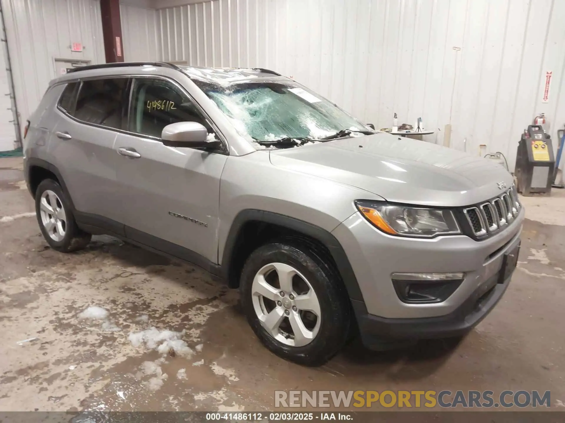 1 Photograph of a damaged car 3C4NJDBB1LT155169 JEEP COMPASS 2020